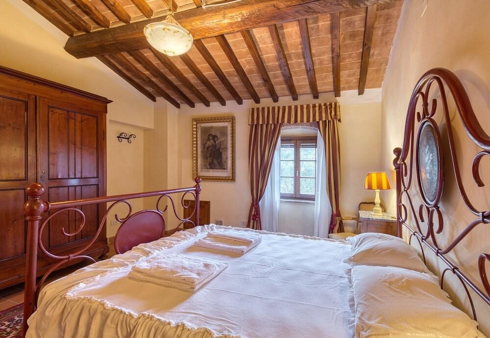 Galileo With Whirlpool Sauna and Pool