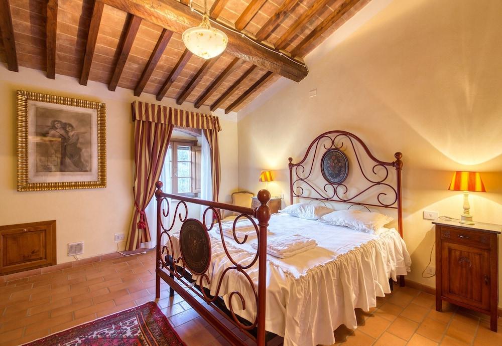 Galileo With Whirlpool Sauna and Pool