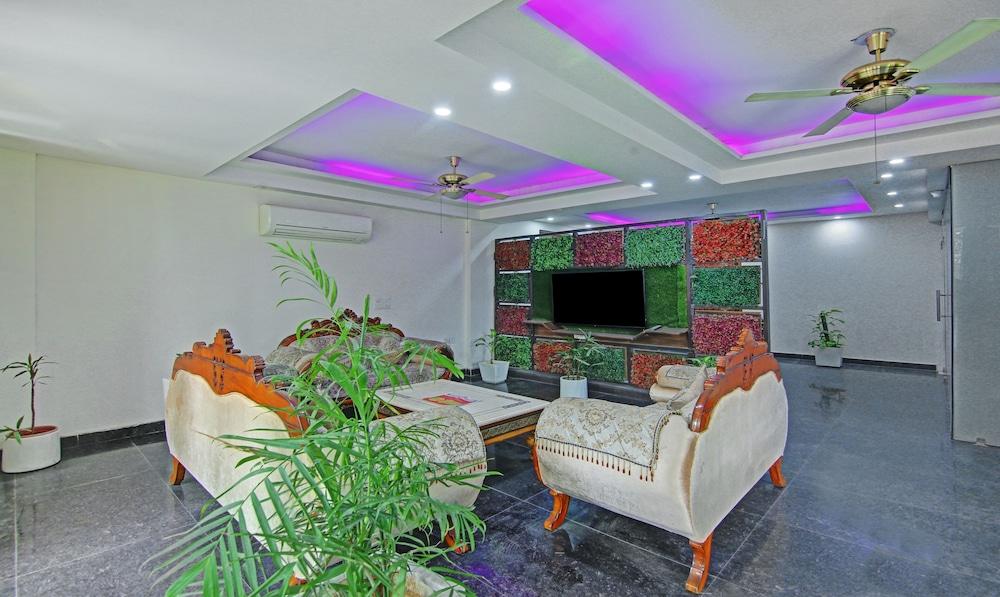 Itsy by Treebo - Nyra