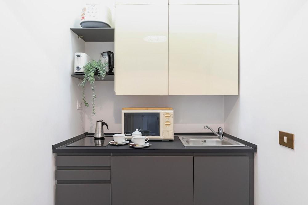 Rome As You Feel - Zoccolette Apartment