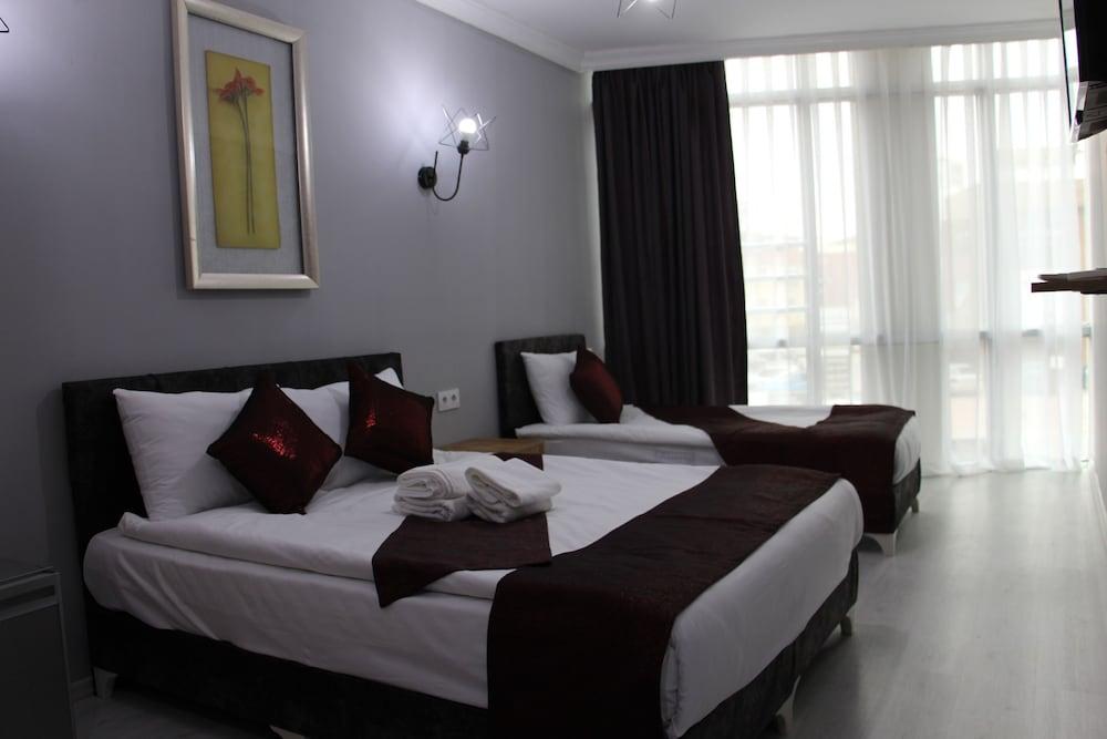 Grand Niki Hotel & Spa