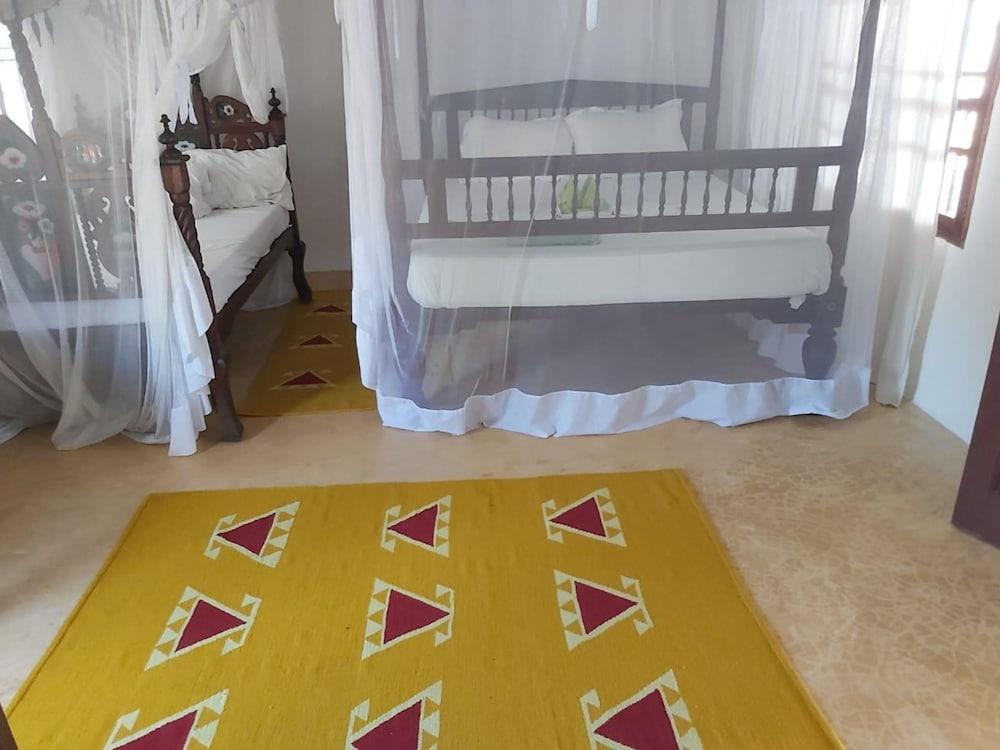 Shella Bahari Guest House