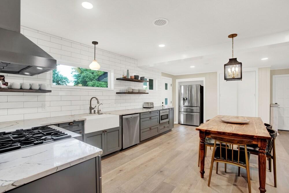 Luxury Home Right Across From Albert Dance Hall!!