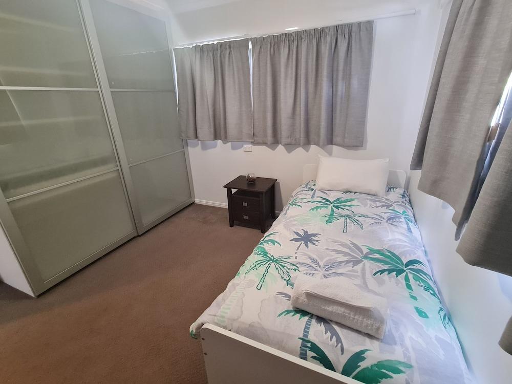 Cranbourne Court Beach Side Apartments