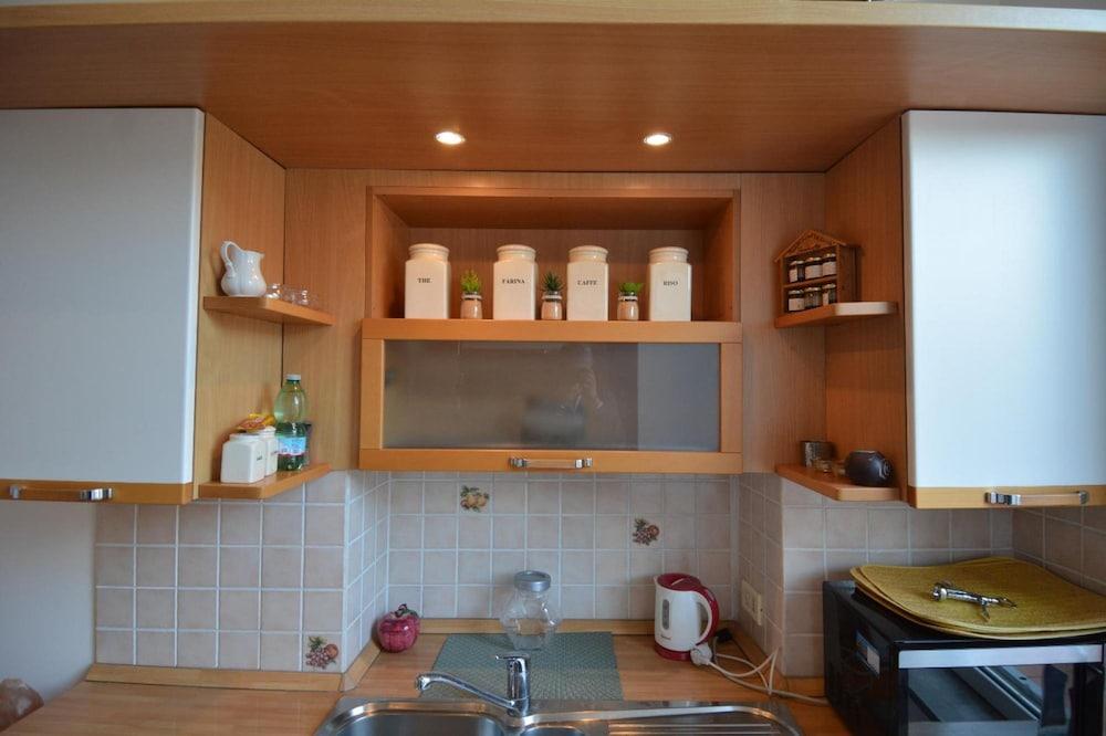 Spanish Steps Corner - Belsiana Apartment