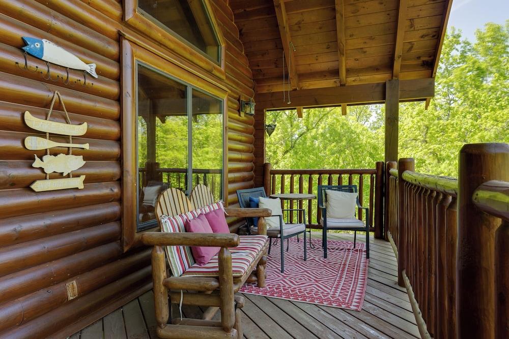 Moonside Retreat by Jackson Mountain Rentals