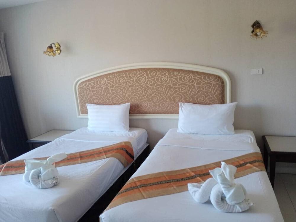 James Mandarin Khaoyai