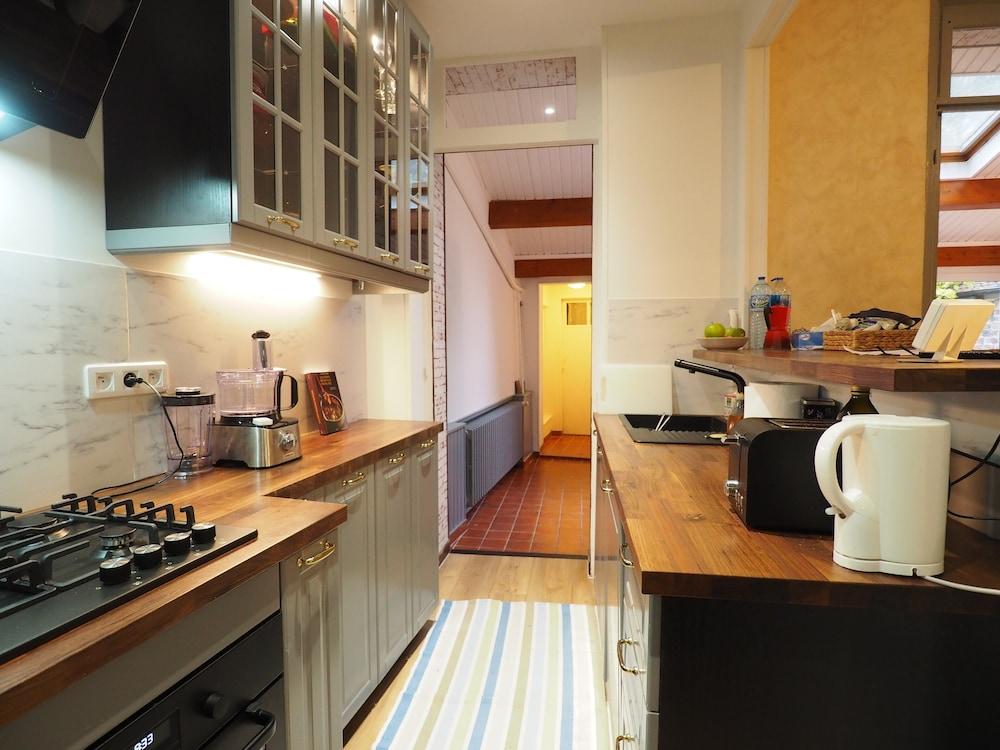 Elegant Bourgeoise Style House