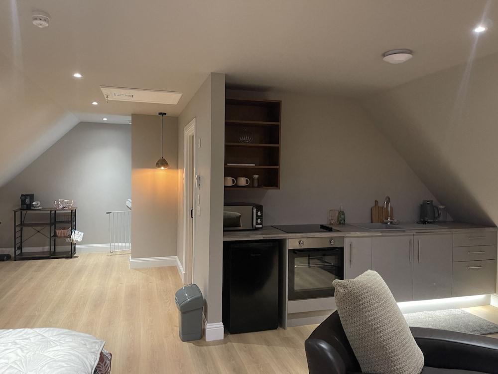 Fabulous Open Plan Studio Retreat - Cowdenbeath