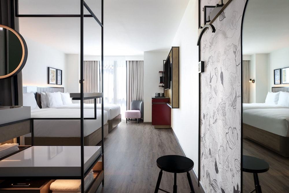 Renaissance New York Flushing Hotel at Tangram