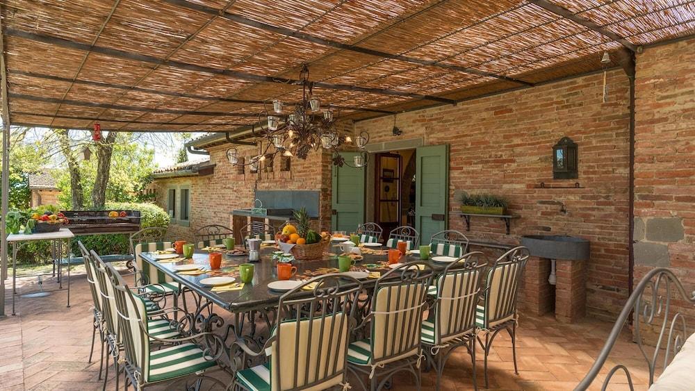 Casale Dei Girasoli 14