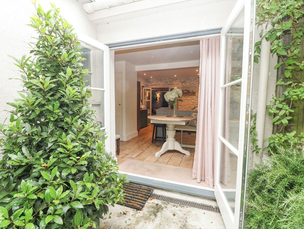 The Snug No 35 West End