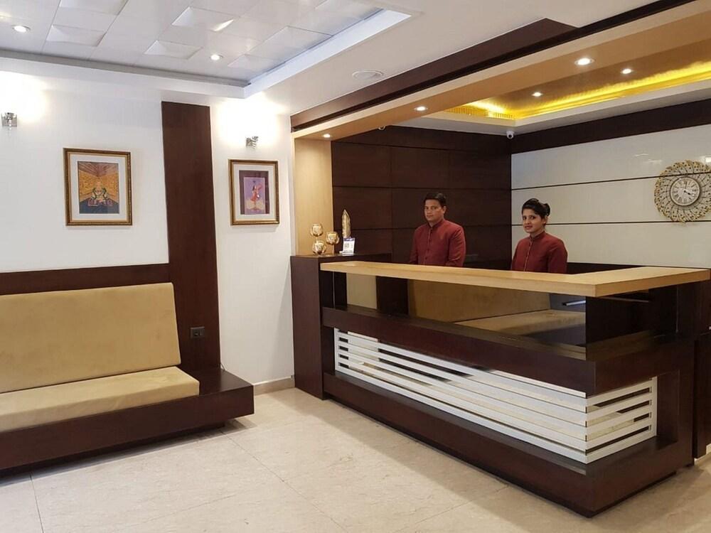 Goroomgo Delhi Heart Bhawali