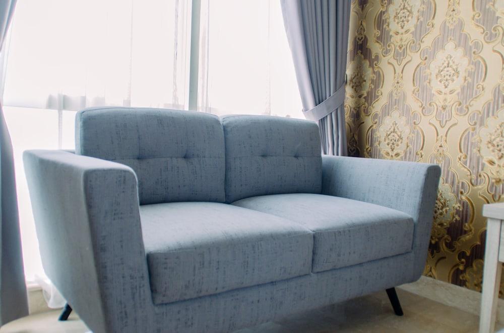 Comfortable Studio @ Menteng Park Apartment