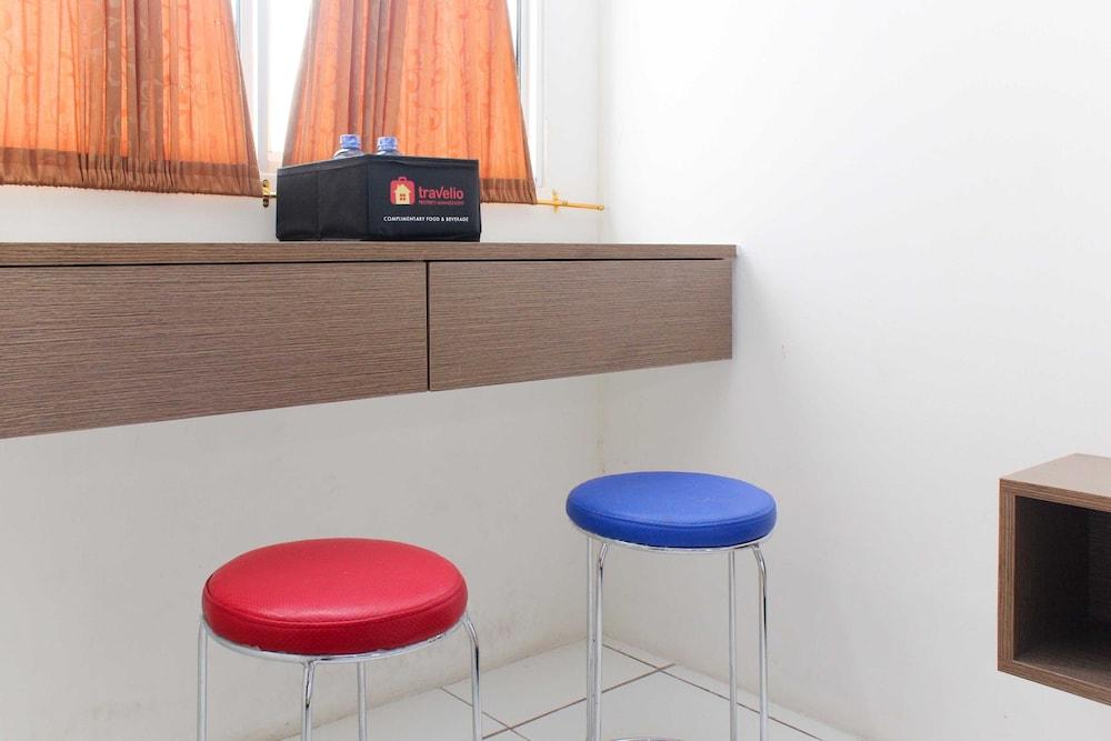 Comfortable And Minimalist Studio At Riverview Jababeka Apartment