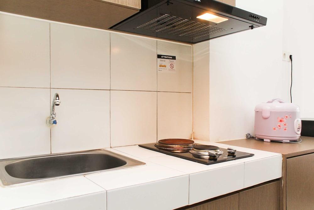 Comfortable And Minimalist Studio At Riverview Jababeka Apartment