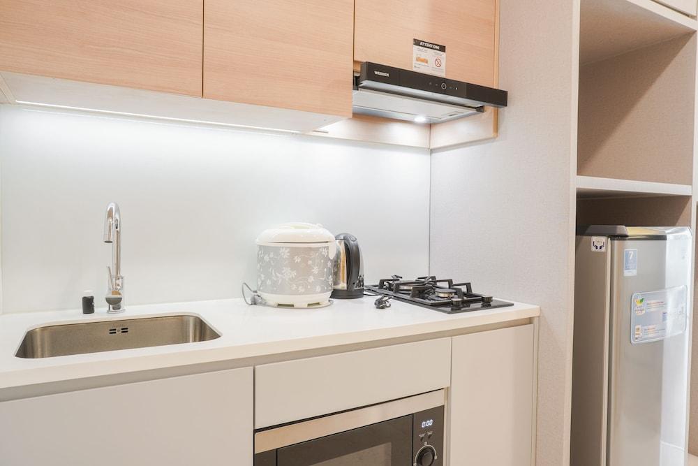 Elegant And Nice Studio At Capitol Suites Apartment