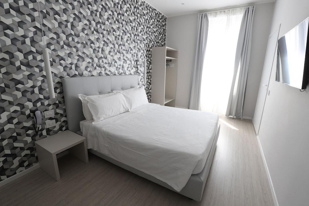 Cadorna Luxury Hotel