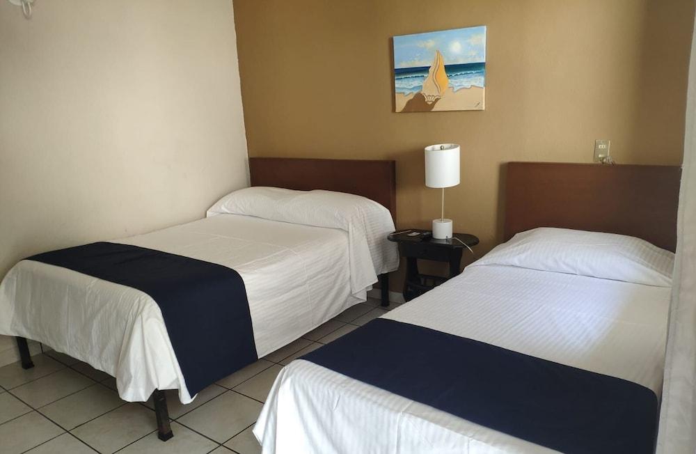 Hotel Caracoles Colima