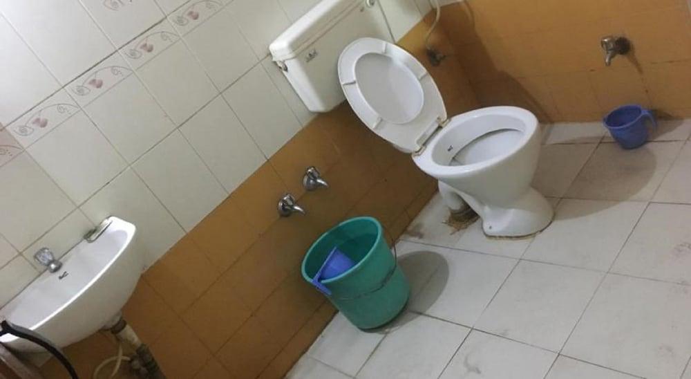 Goroomgo Vijaya Palace Lodging Bengaluru