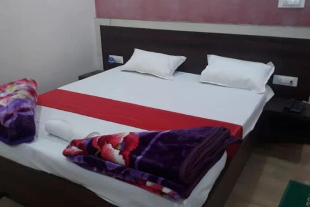 Goroomgo Mayagiri hotel Patna
