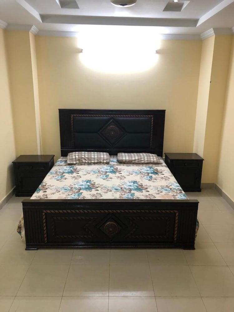 Lovely 2-bed Apartment in Rawalpindi
