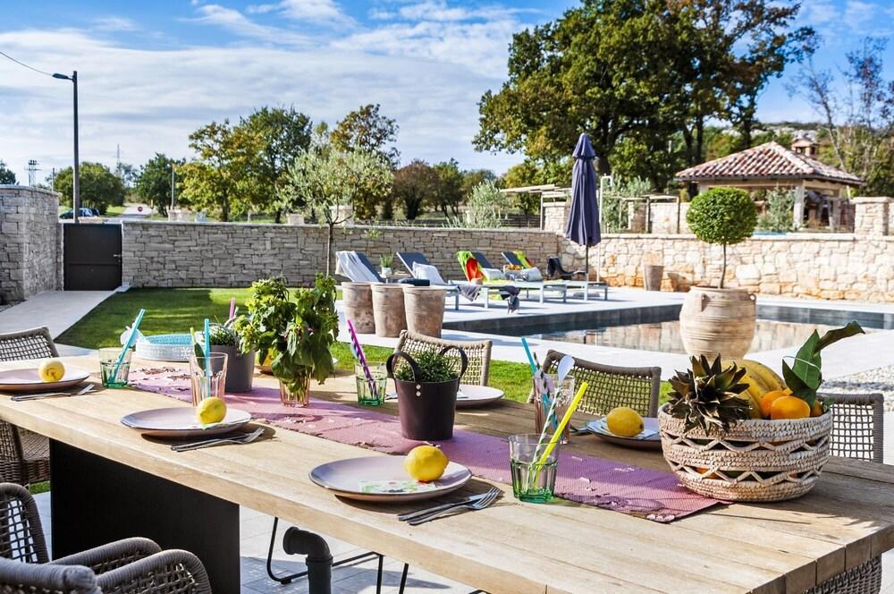 Villa Renata With Sauna Private Pool Jacuzzi