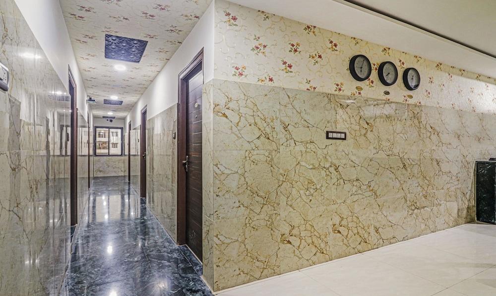 Itsy Hotels J A Royal Suites Manikonda