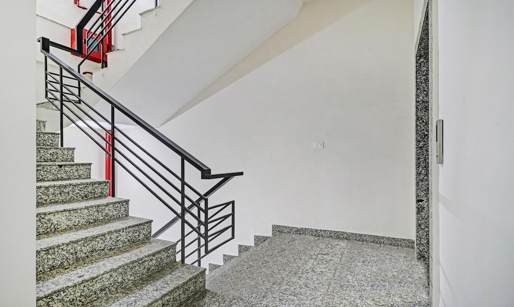 Treebo Trend Kamron Regency