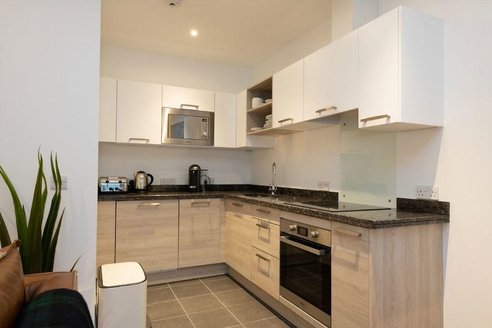 10 Loch View With Loch Views