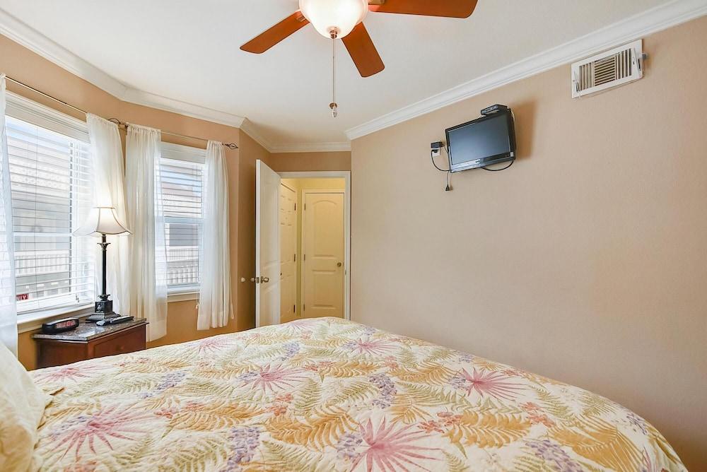 Seascape 1305 in Galveston