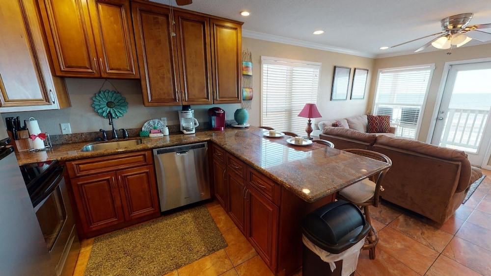 Seascape 1211 in Galveston