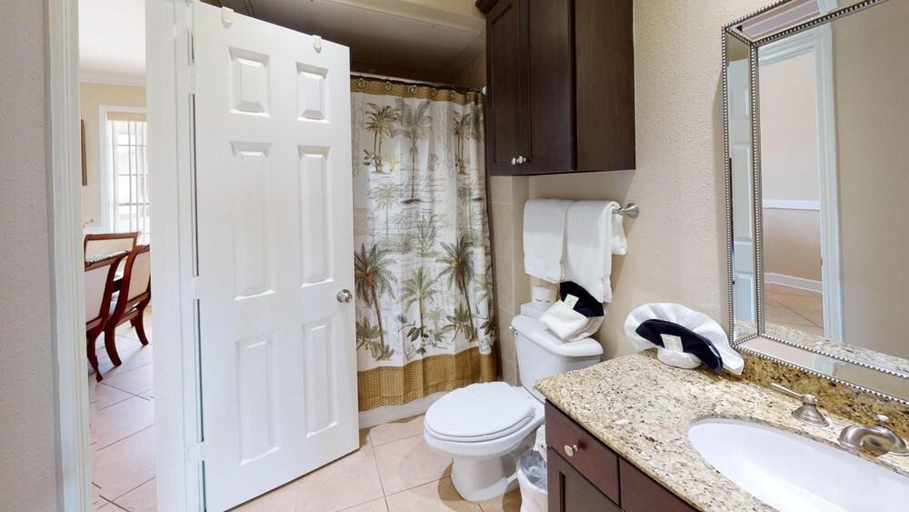 Dawn 823 in Galveston