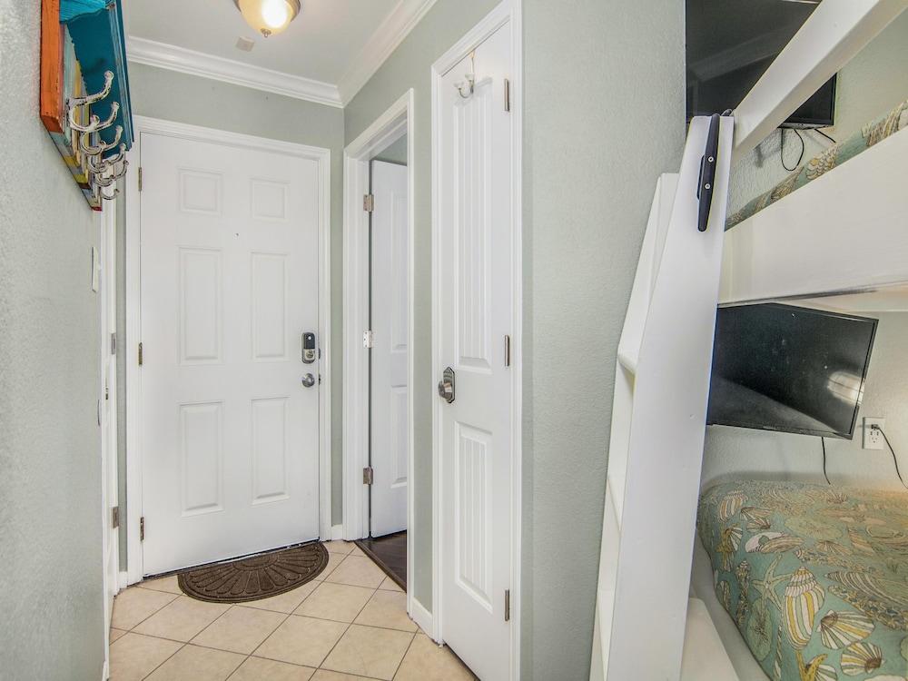 Seascape 2118 in Galveston