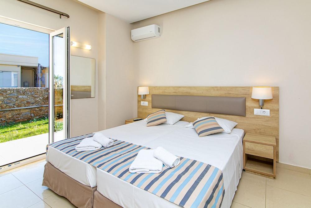 Theo Star Beach Hotel