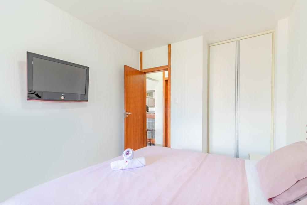 BR04 Quarto e Sala Edifício Summer Flat