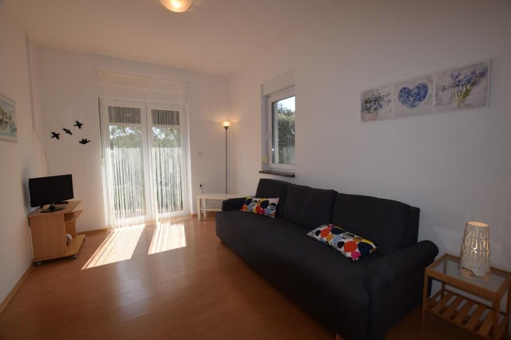 Apartment Lana 5 Pers