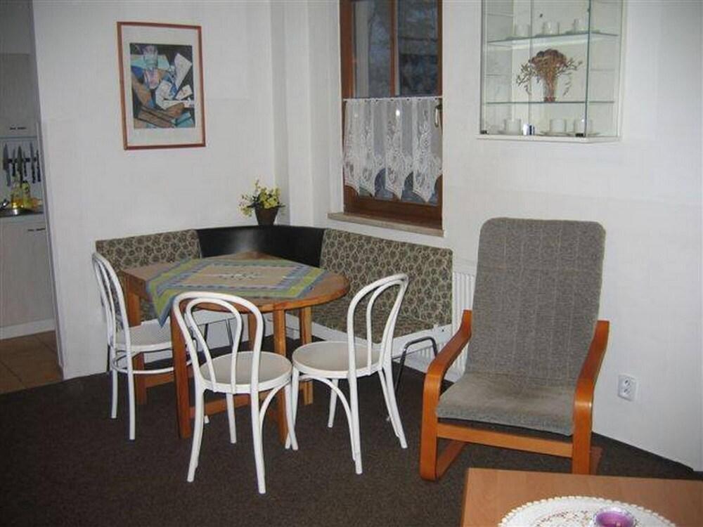 Apartment J Chymov 3