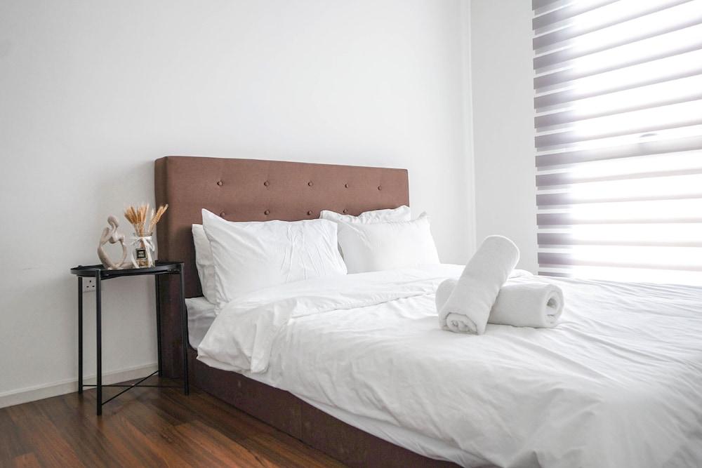 UNA Sunway Velocity by Unimax