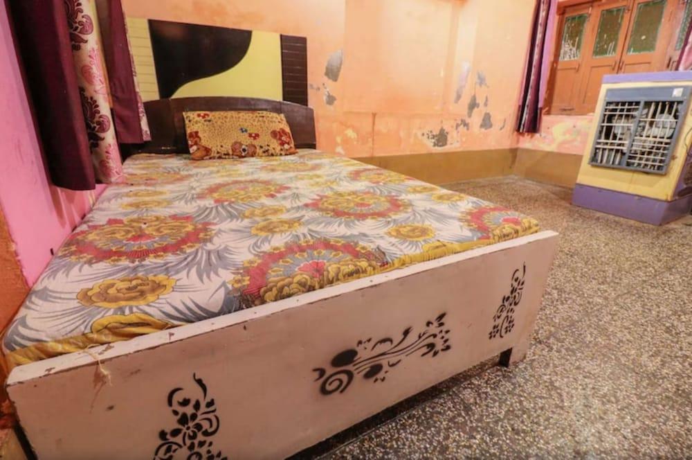 Goroomgo Laxmi Bhawan Dharamshala Mathura