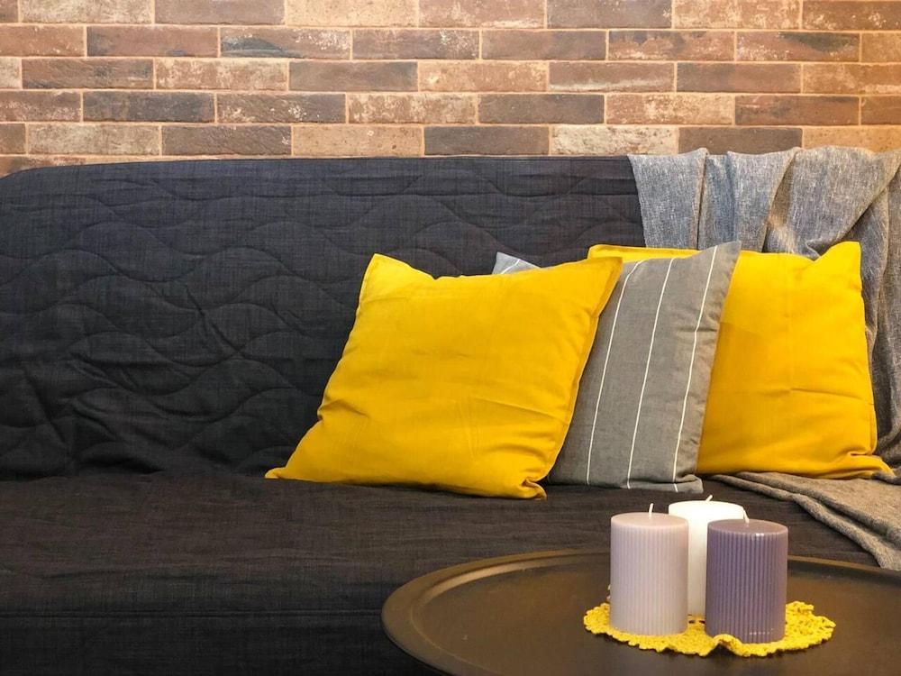 Charming 1-bed Apartment Located in Athina