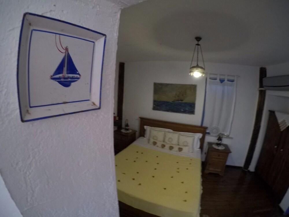 Dimitri Ada Evi & Restoran