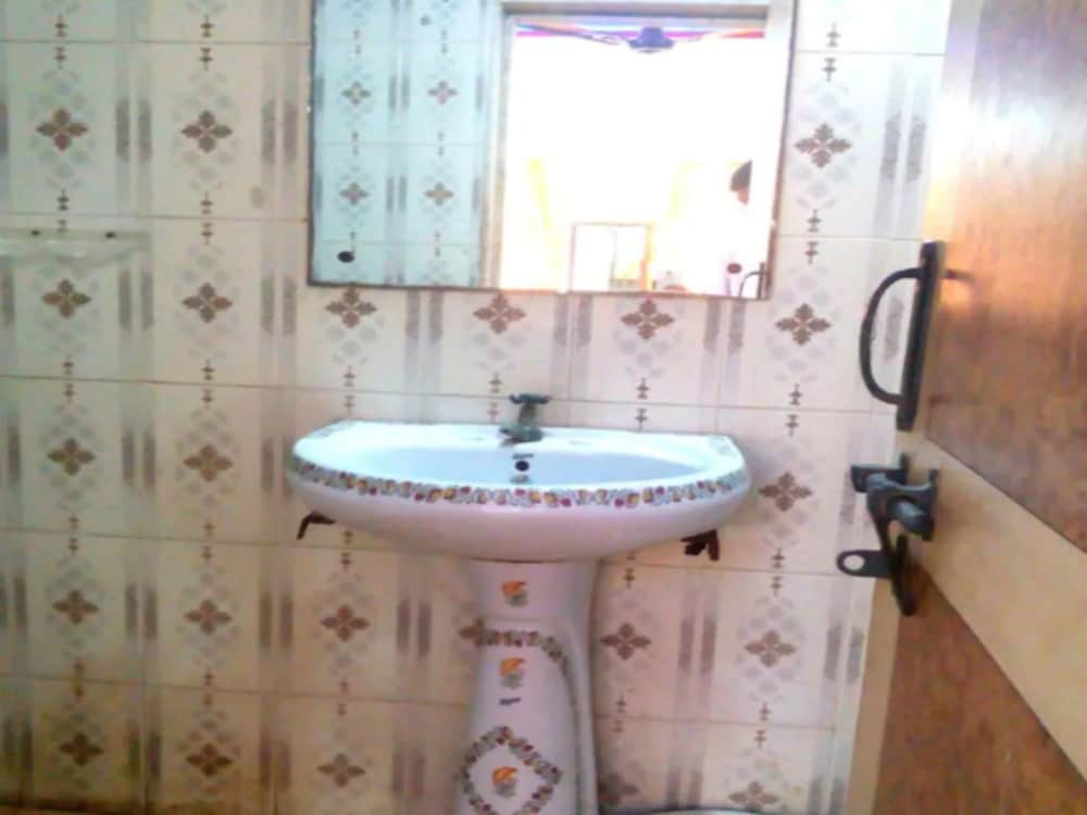 Goroomgo Shyam Inn Mathura