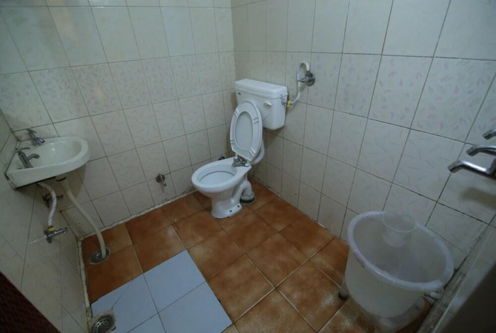 Goroomgo Pine Ridge Itanagar