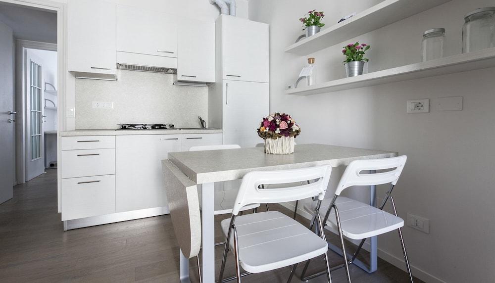 Bligny 19A Glicine Milano