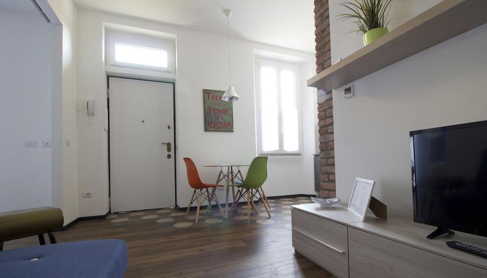 Ciaia 6 A - Apartment Milan