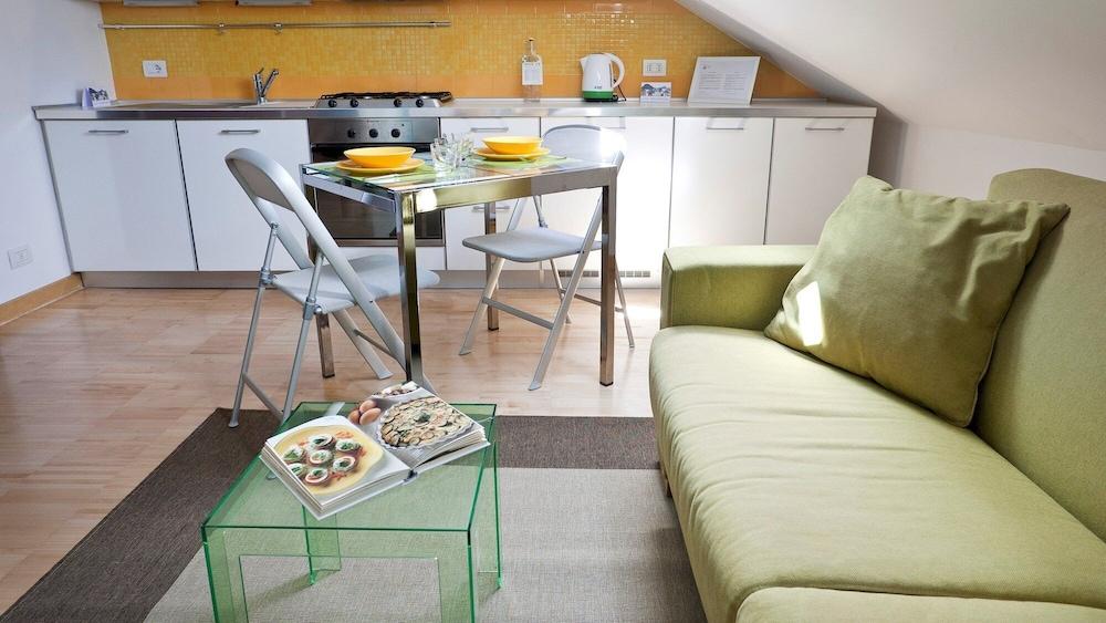 Mi-ales10a5 - Alessi 10