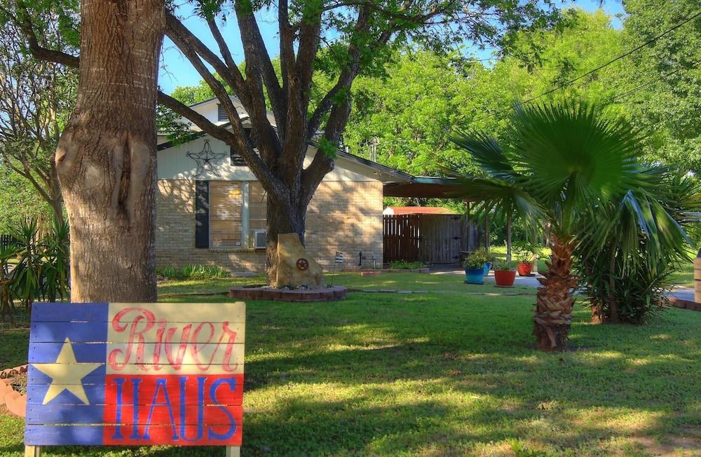 Texas River Haus LD 1683