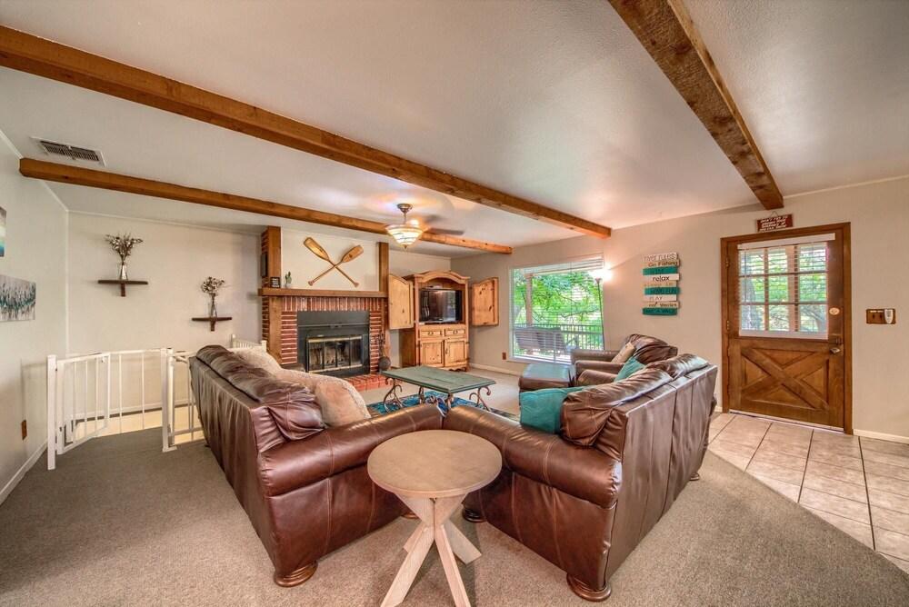 Hondo s River Haus RR 1300