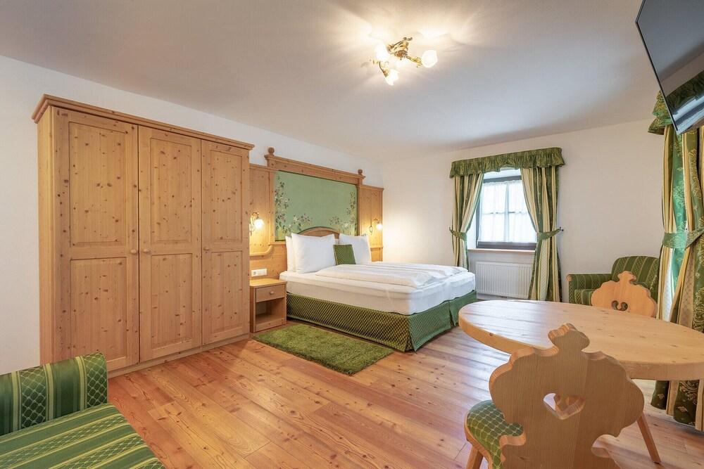 Cima Dodici B&B-Apartments